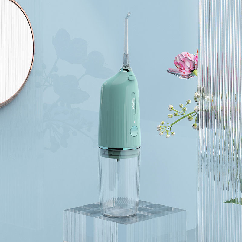 Badekurort der Art-FC3920 tragbarer Mund-Irrigator 130ml IPX7 für Ihren Mund